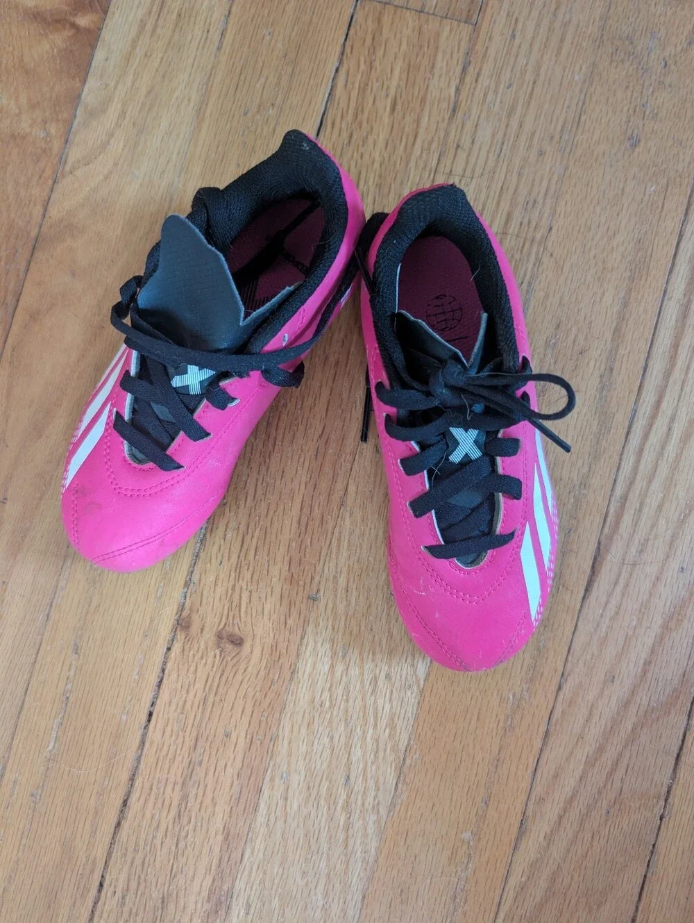 Adidas Hot Pink Girls Soccer Clears, Sz 11